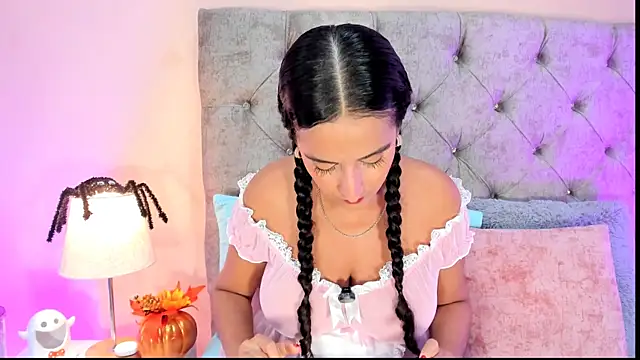 Holyjacky  online show from October 18, 2:53 pm