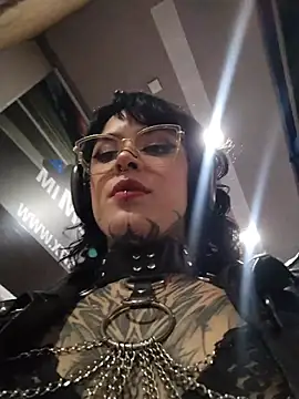 taaylor33 online show from May 16, 12:02 am