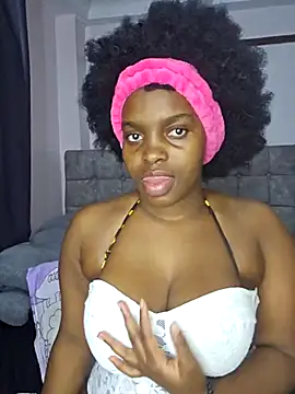 Snapshot of freaky_j_ chatting on October 10, 8:36 pm freaky j  online show from October 10, 8:36 pm