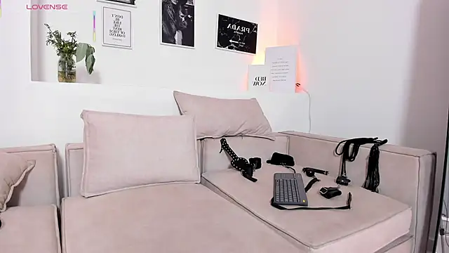 RACHEL EV online show from September 12, 5:30 am