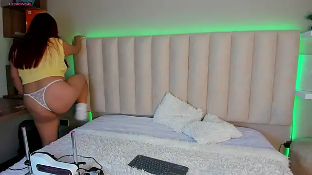 Sally  Walker online show from November 18, 3:07 am