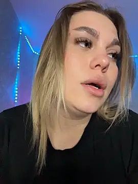 Evaaa Babiesss online show from March 9, 6:55 pm