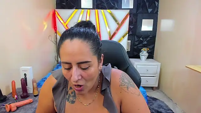 NikolPervertUnlimit online show from May 15, 1:43 am