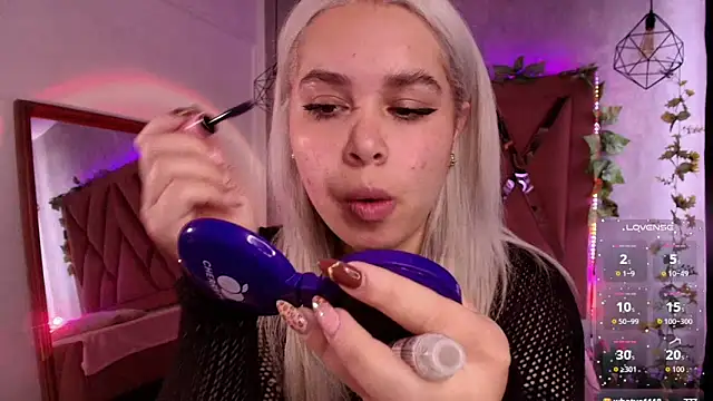 Haelycute online show from September 10, 1:44 pm