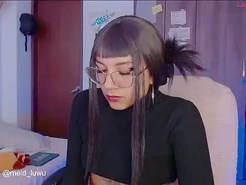 melissahowl online show from February 10, 4:10 pm