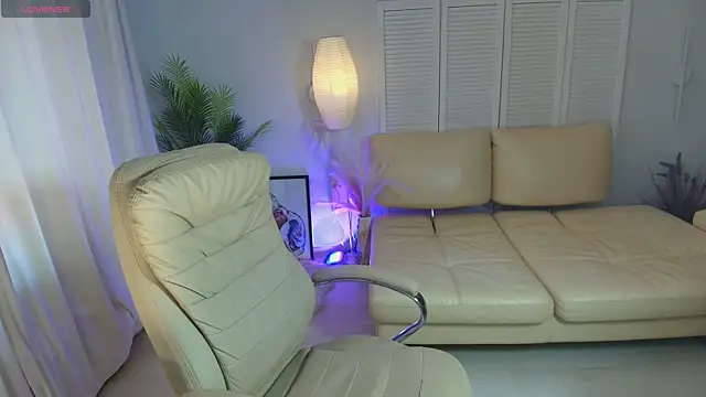 Daniela Kitty  online show from June 25, 8:51 am