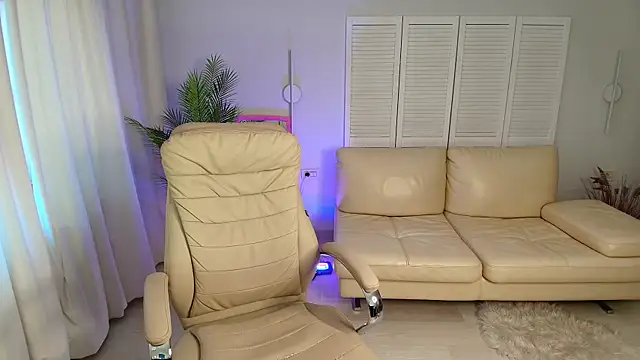 Daniela Kitty  online show from July 29, 7:52 am