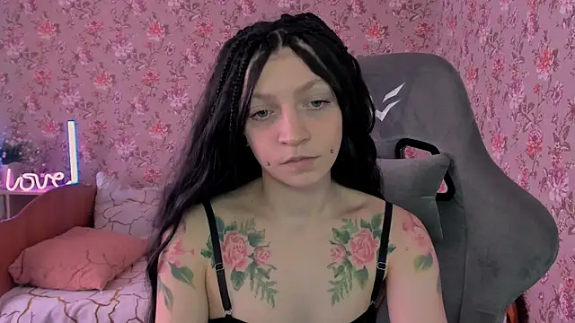 roselolly online show from February 24, 5:28 am