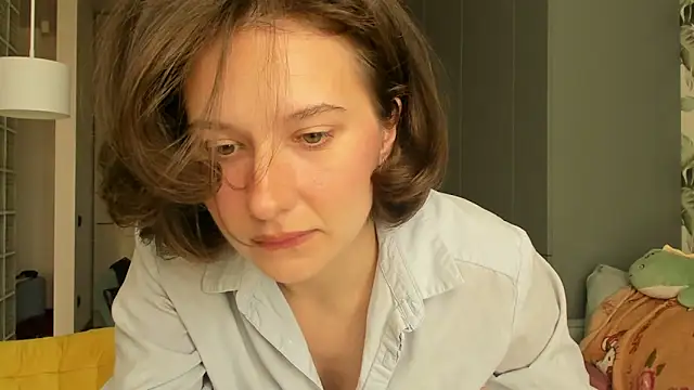 Lilith lutherlow online show from October 3, 1:49 pm