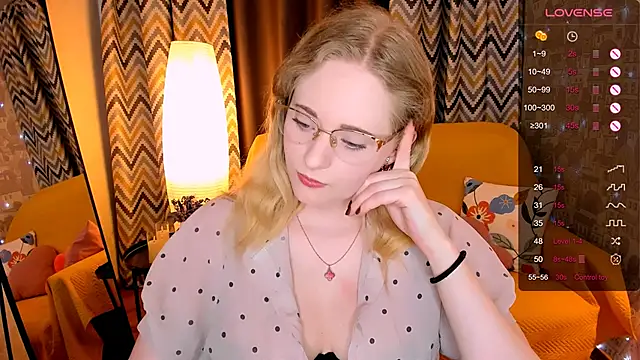 Aemilia  online show from March 29, 8:46 am