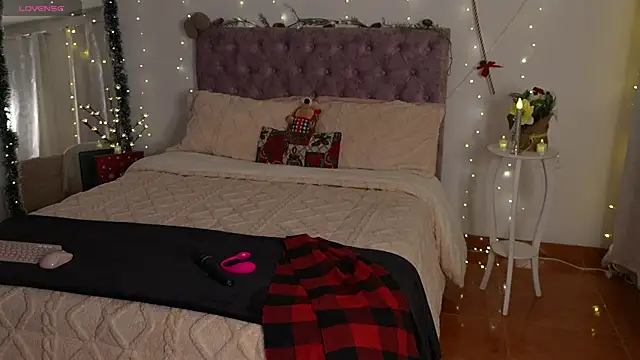 samantha evans2 online show from December 18, 11:42 pm