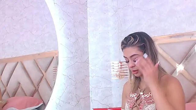 JoannaStanford online show from October 3, 10:48 pm