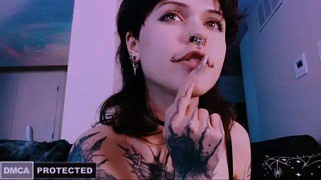 NaughtyLittleFox online show from January 16, 5:47 am