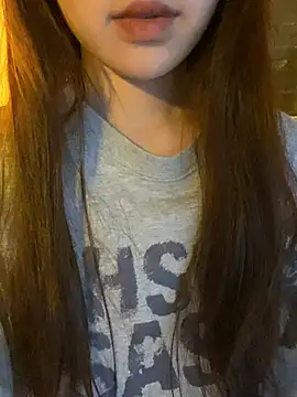 minmin2kk5 online show from March 18, 4:23 pm