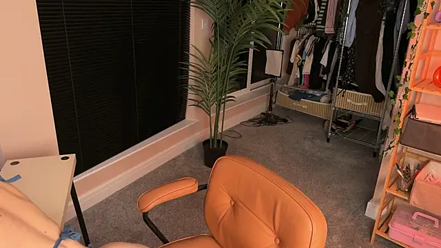  vixenp online show from September 21, 6:39 pm