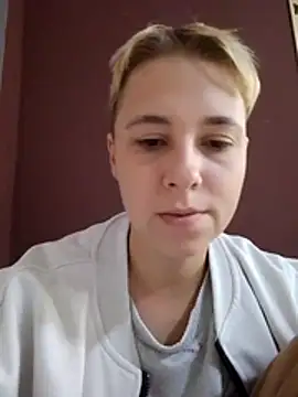 Gussie Bridie online show from May 26, 1:54 pm
