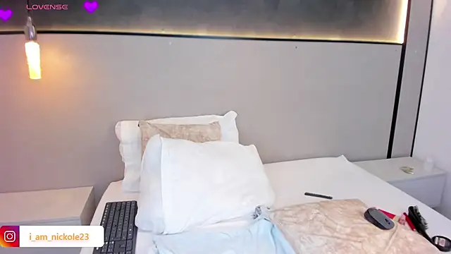 nicky peyton online show from November 13, 3:38 am