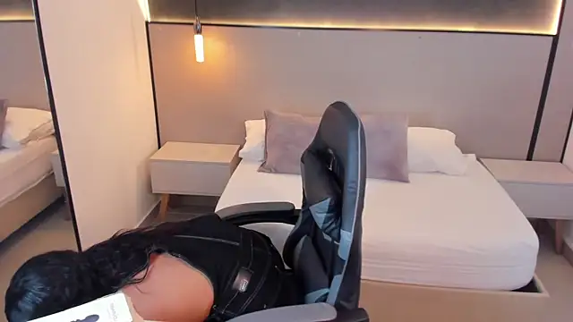 nicky peyton online show from October 7, 2:38 am