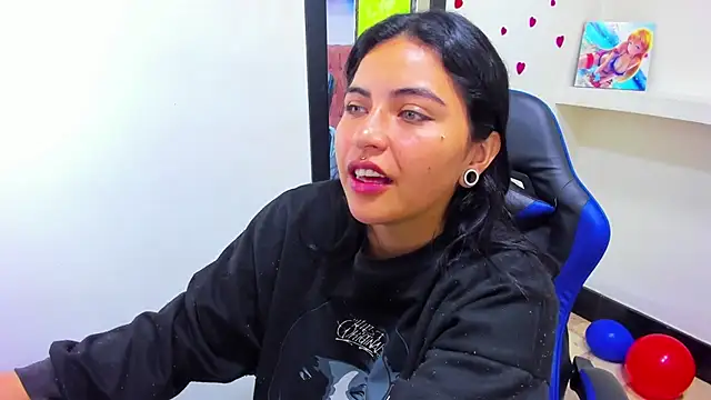  luna torres online show from July 10, 1:33 pm