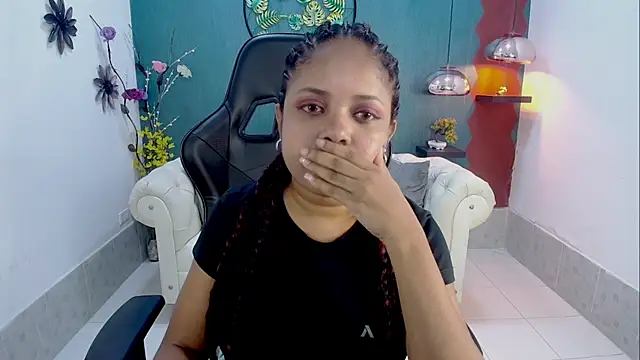 Melikasweetz online show from February 22, 7:15 pm