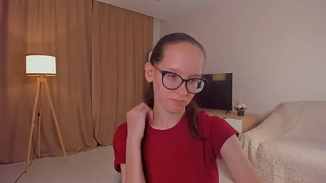 Snapshot of BettyBrowni chatting on October 22, 4:56 pm BettyBrowni online show from October 22, 4:56 pm