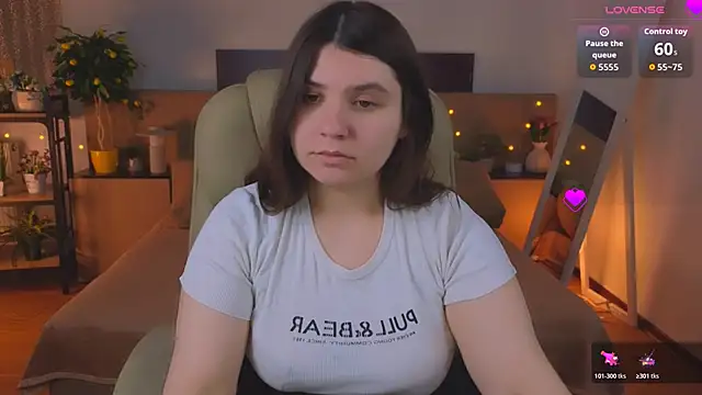 Viola  Shy online show from May 31, 8:54 pm