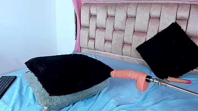 Emma Evelyn online show from November 24, 8:44 pm