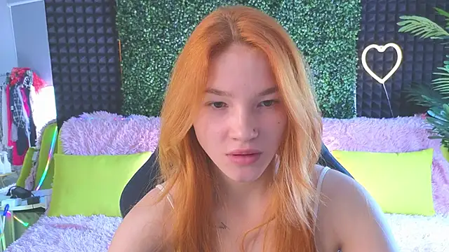 Snapshot of erikabrian chatting on October 1, 8:08 am erikabrian online show from October 1, 8:08 am