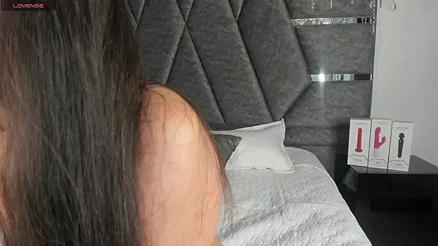 IsabellaGrey19 online show from September 12, 10:06 pm