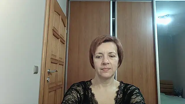 LoraLoraMay online show from November 19, 7:03 pm