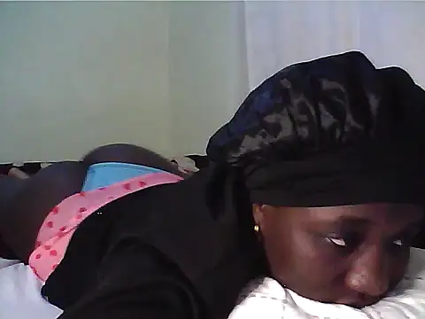 Adaline-Paris online show from March 25, 7:17 pm