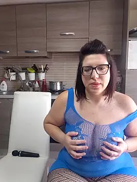 carolyne2023 online show from February 1, 9:08 am