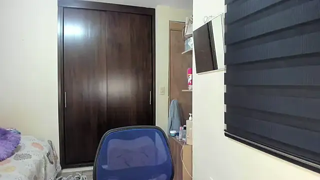 Amy Walker online show from March 9, 6:44 pm