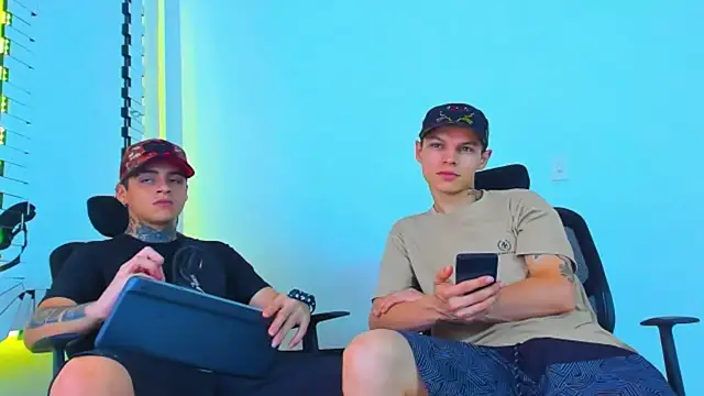 HOT boy2025 online show from December 15, 1:44 am