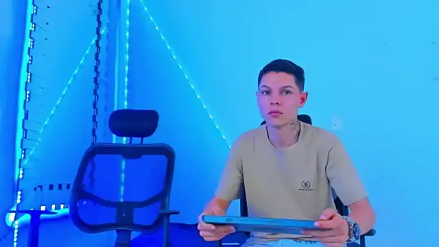 HOT boy2025 online show from October 21, 6:06 am