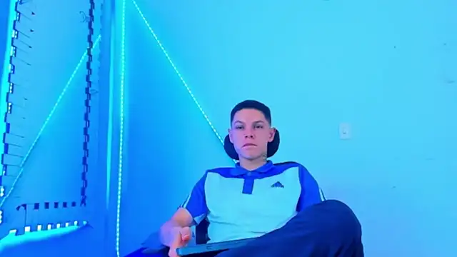 HOT boy2025 online show from October 11, 12:48 am