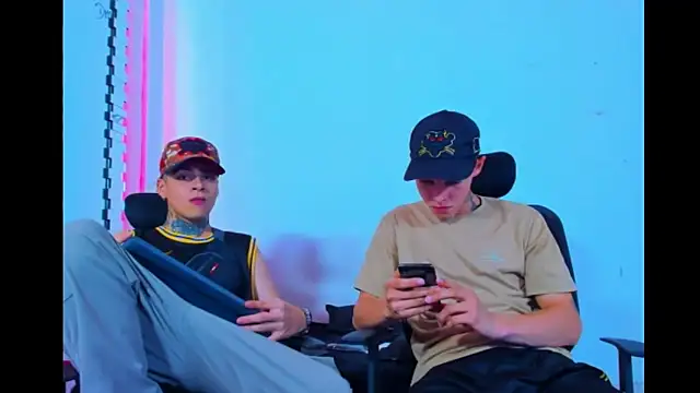 HOT boy2025 online show from September 9, 1:49 am