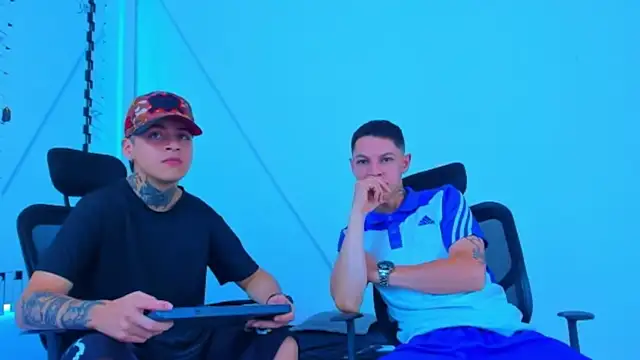 HOT boy2025 online show from November 6, 10:15 pm