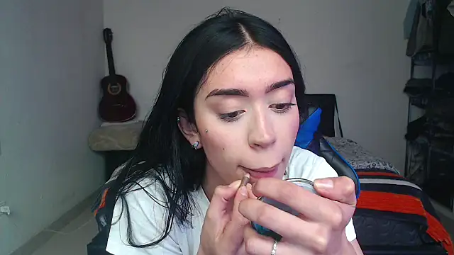 Julieta De Los Angeles online show from October 14, 4:42 pm