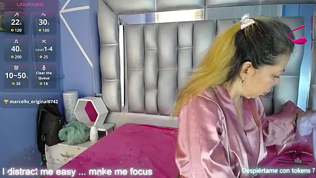 sophia ny online show from October 3, 2:44 pm