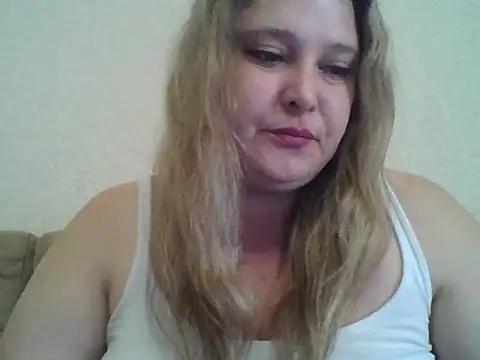 ParisMimi online show from March 30, 10:04 am