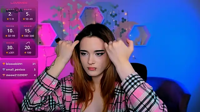 liana kisses online show from November 15, 9:16 pm