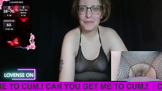 PernillaGirl online show from February 1, 5:44 pm