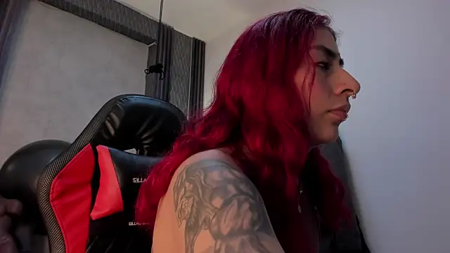 selene red  online show from September 17, 3:54 pm