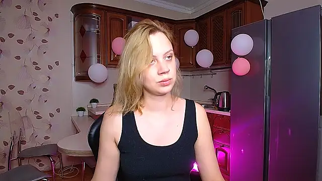 Snapshot of SexyNadi chatting on September 14, 6:44 am SexyNadi online show from September 14, 6:44 am