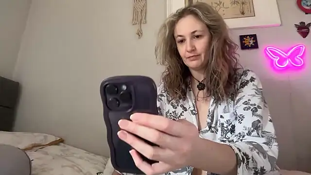 Littlelolo60 online show from April 19, 9:42 am