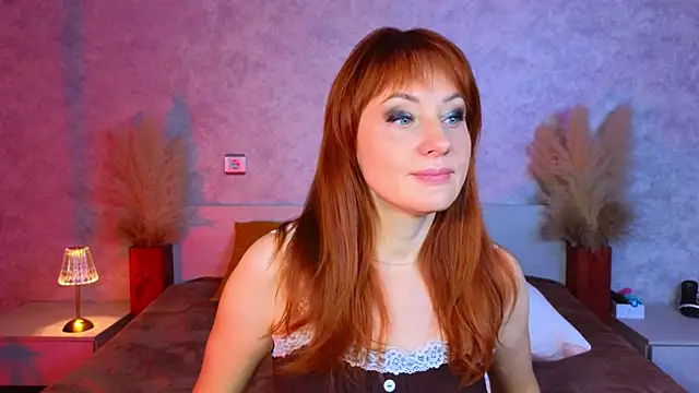 AlexaLenee online show from November 8, 5:23 am