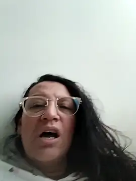 Victoria Red01 online show from September 15, 1:41 pm