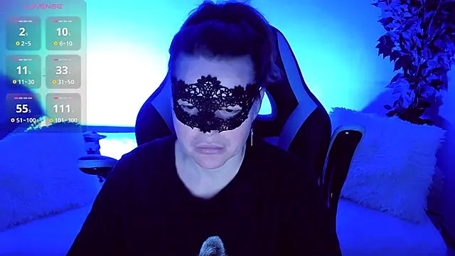 Snapshot of Sexy-Housewife chatting on October 19, 7:05 pm Sexy-Housewife online show from October 19, 7:05 pm