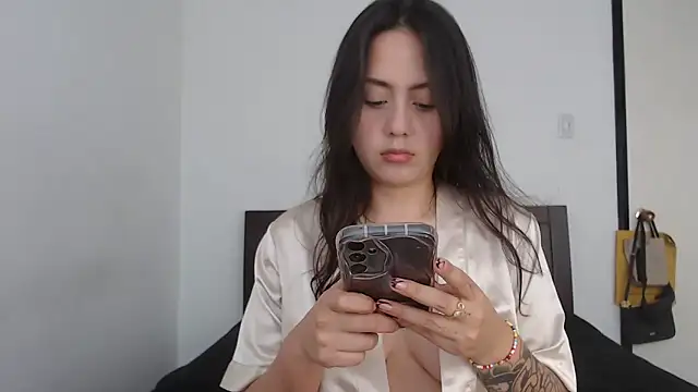 rebecca collin online show from February 28, 8:30 pm